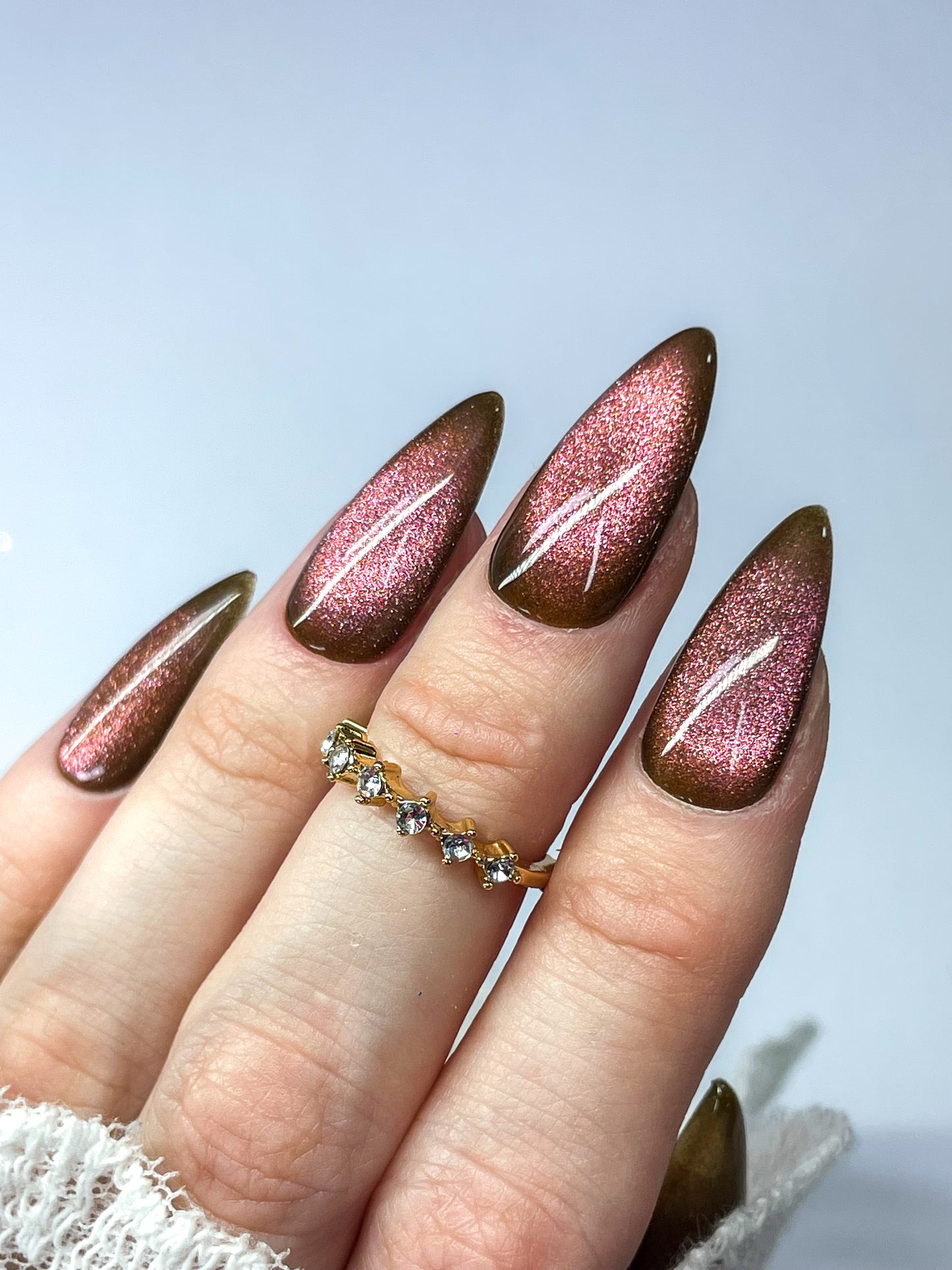 Cat Eye Gel • 261 • Guilty Pleasure